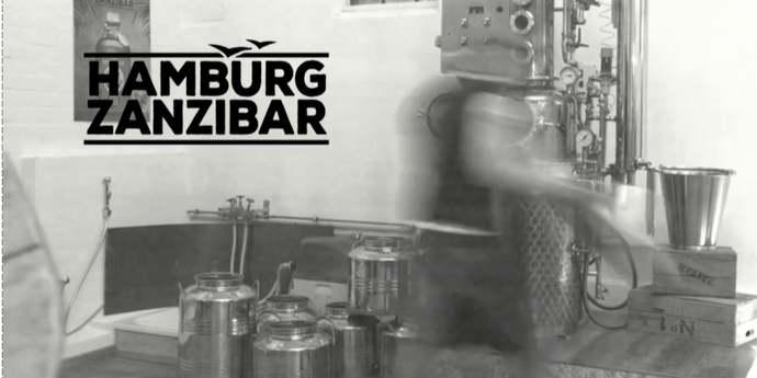 Hamburg's smallest still in action ...